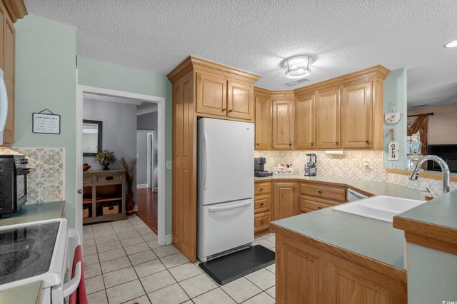 4022 Manor Wood Dr., Myrtle Beach, SC 29588