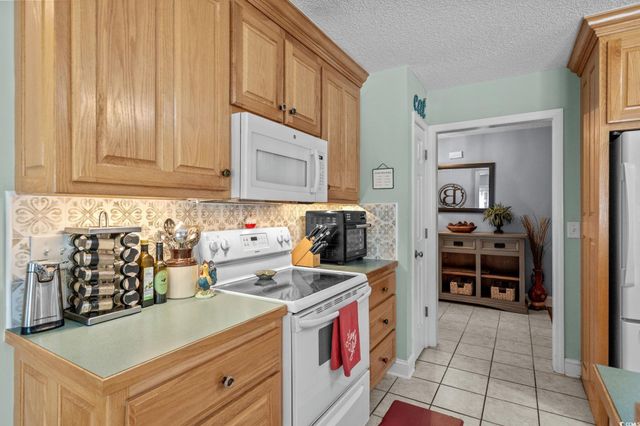 4022 Manor Wood Dr., Myrtle Beach, SC 29588