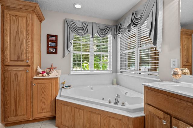 4022 Manor Wood Dr., Myrtle Beach, SC 29588