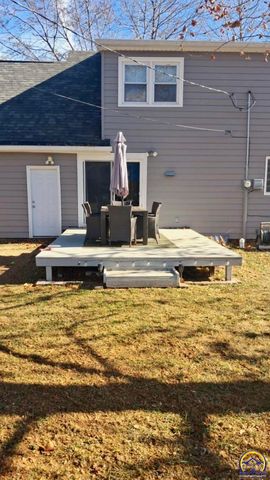 3337 SW Arrowhead RD, Topeka, KS 66614