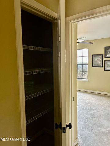 841 Snow Pine Drive, Southaven, MS 38671