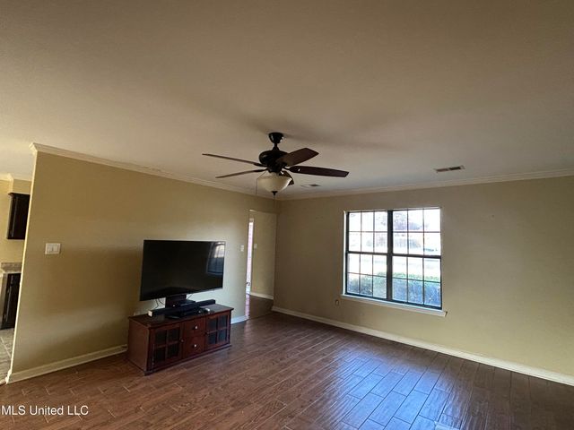 841 Snow Pine Drive, Southaven, MS 38671