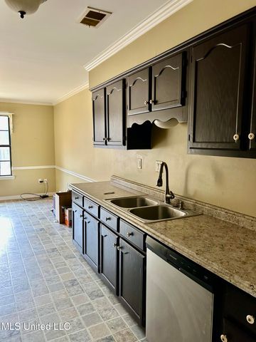 841 Snow Pine Drive, Southaven, MS 38671