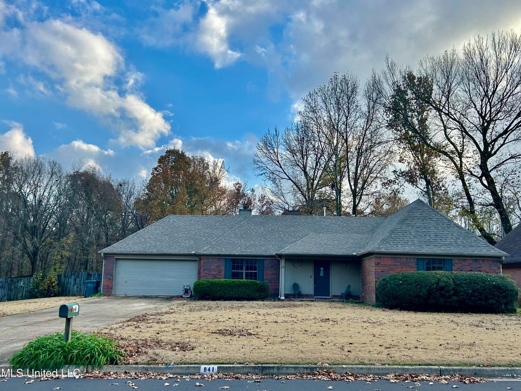 841 Snow Pine Drive, Southaven, MS 38671