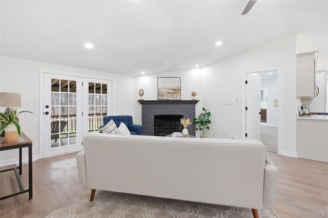 5350 List Road, Waterloo Township, MI 49240