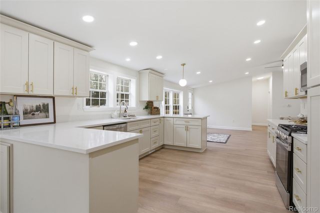 5350 List Road, Waterloo Township, MI 49240