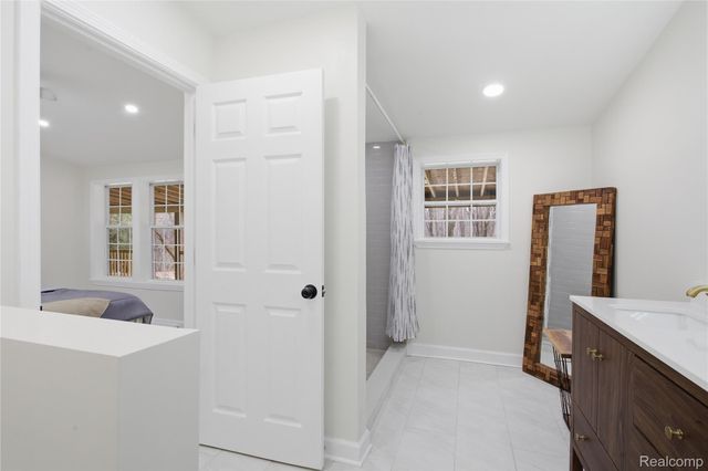 5350 List Road, Waterloo Township, MI 49240