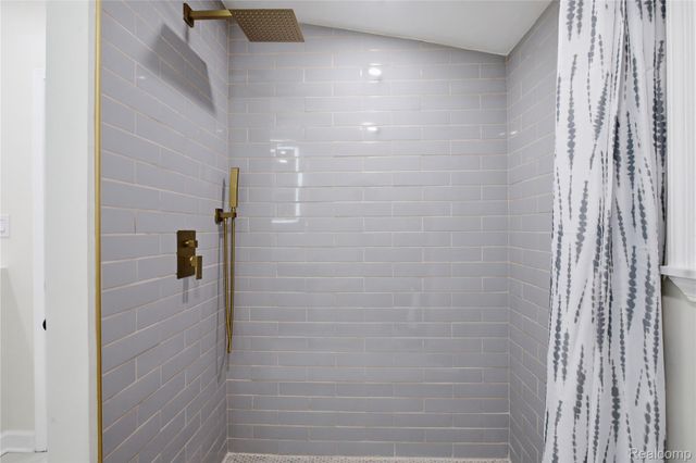 5350 List Road, Waterloo Township, MI 49240