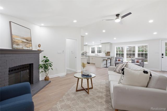 5350 List Road, Waterloo Township, MI 49240