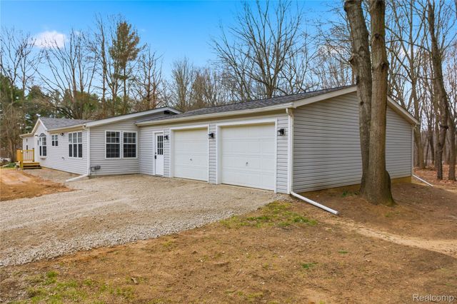 5350 List Road, Waterloo Township, MI 49240