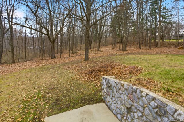 5350 List Road, Waterloo Township, MI 49240