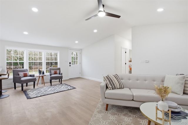 5350 List Road, Waterloo Township, MI 49240