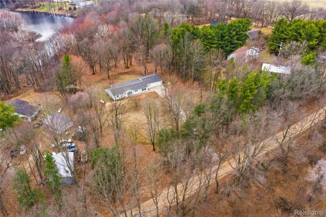 5350 List Road, Waterloo Township, MI 49240