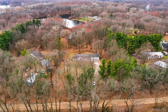 5350 List Road, Waterloo Township, MI 49240