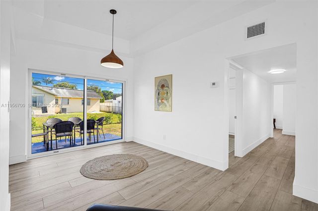 5730 SW 54th Ter, Davie, FL 33314