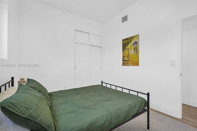 5730 SW 54th Ter, Davie, FL 33314