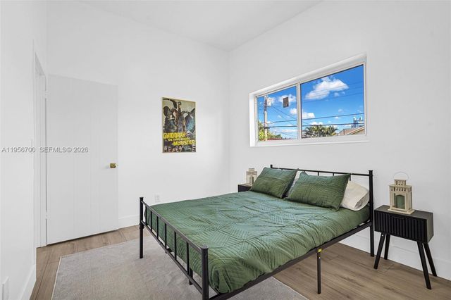 5730 SW 54th Ter, Davie, FL 33314