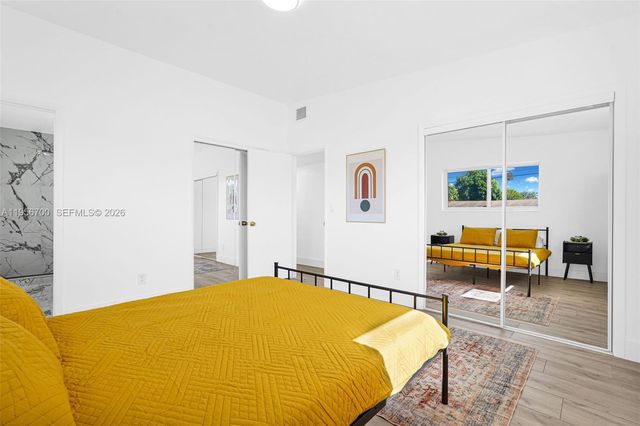 5730 SW 54th Ter, Davie, FL 33314