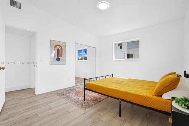 5730 SW 54th Ter, Davie, FL 33314