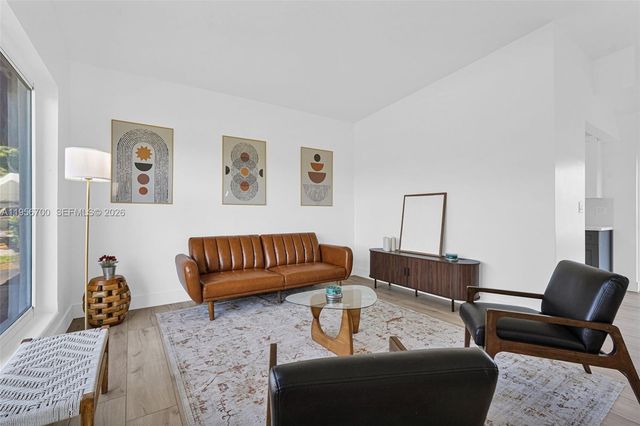 5730 SW 54th Ter, Davie, FL 33314