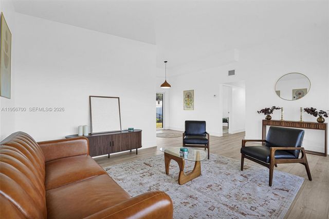 5730 SW 54th Ter, Davie, FL 33314