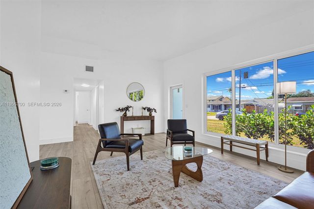 5730 SW 54th Ter, Davie, FL 33314