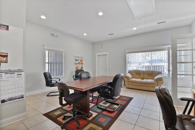 2071 Dobbs Rd, St Augustine, FL 32086