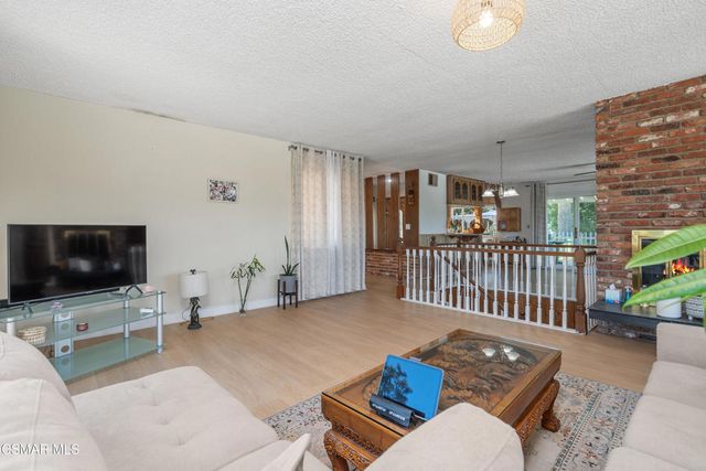 22109 Gresham Street, Canoga Park, CA 91304