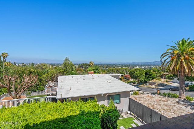 22109 Gresham Street, Canoga Park, CA 91304