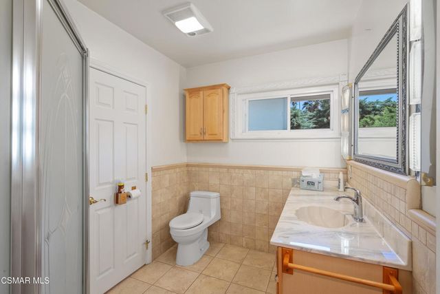 22109 Gresham Street, Canoga Park, CA 91304