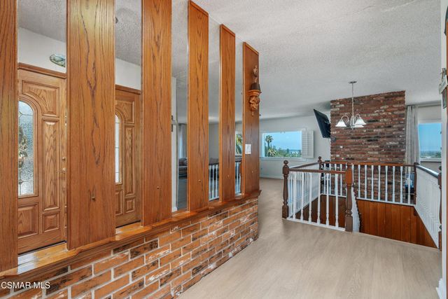 22109 Gresham Street, Canoga Park, CA 91304