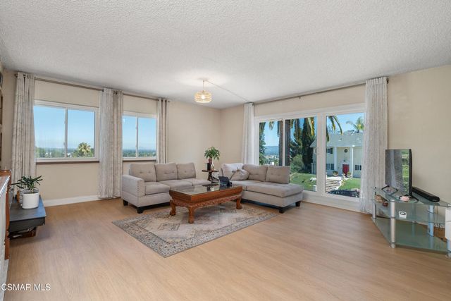 22109 Gresham Street, Canoga Park, CA 91304