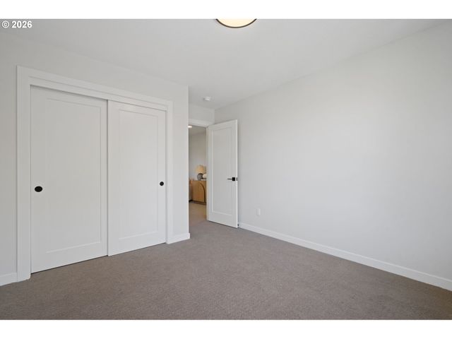 2902 E McLoughlin Blvd 1, Vancouver, WA 98661