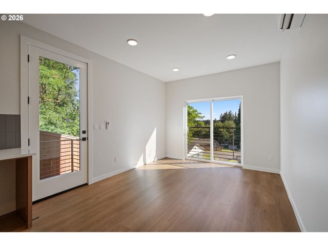 2902 E McLoughlin Blvd 1, Vancouver, WA 98661