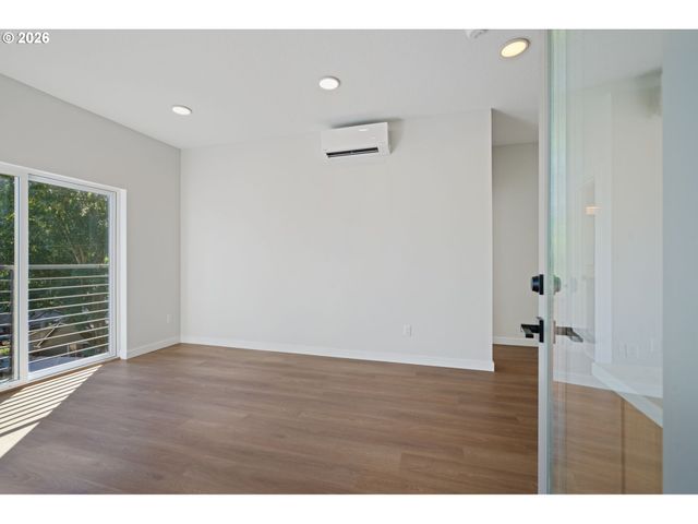 2902 E McLoughlin Blvd 1, Vancouver, WA 98661