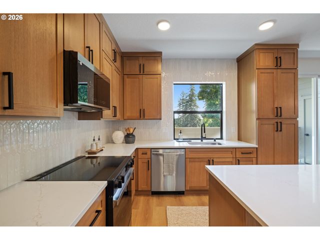 2902 E McLoughlin Blvd 1, Vancouver, WA 98661