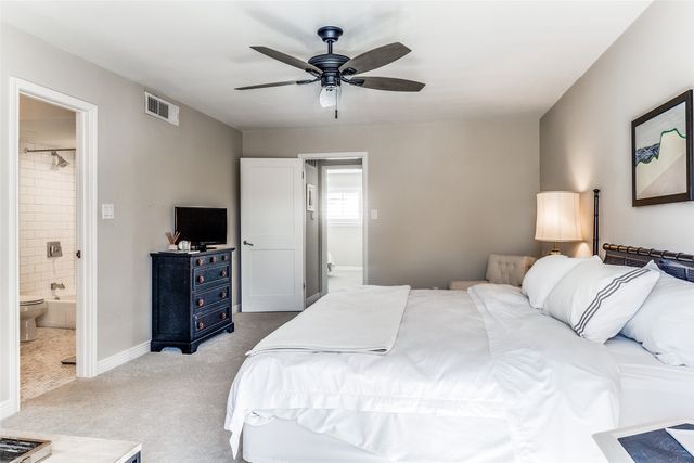 15904 Archwood Lane 1020, Dallas, TX 75248