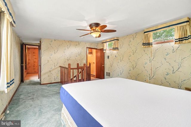 302 WEDGEWOOD RD, Harrisburg, PA 17109