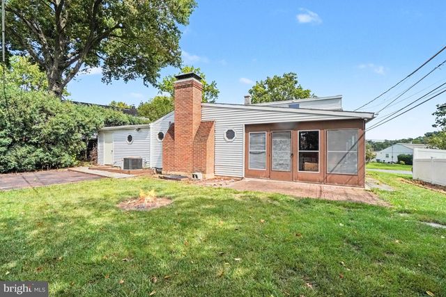 302 WEDGEWOOD RD, Harrisburg, PA 17109