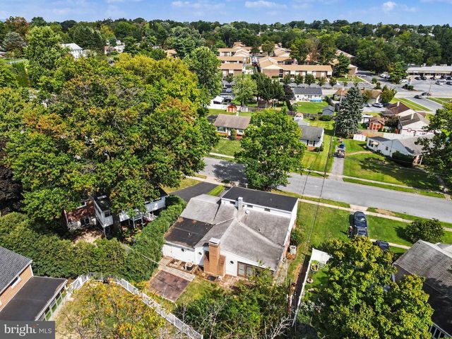 302 WEDGEWOOD RD, Harrisburg, PA 17109