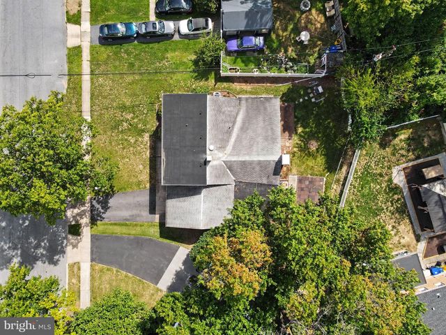 302 WEDGEWOOD RD, Harrisburg, PA 17109