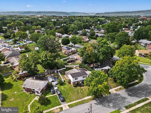 302 WEDGEWOOD RD, Harrisburg, PA 17109