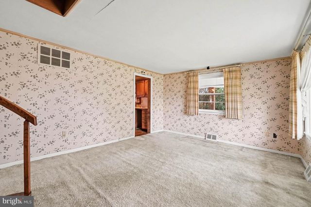 302 WEDGEWOOD RD, Harrisburg, PA 17109