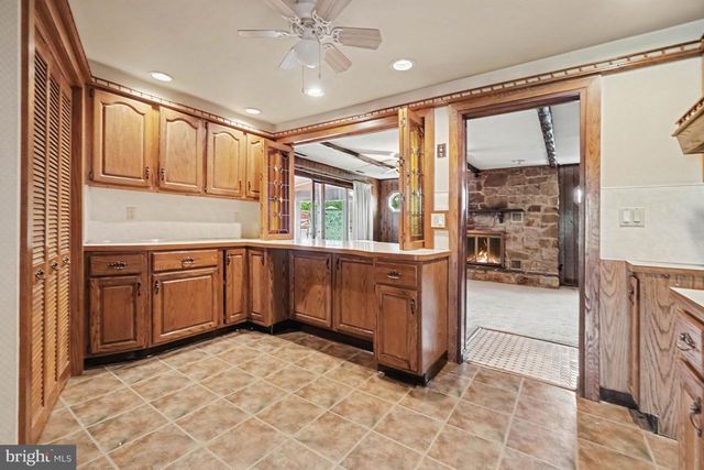 302 WEDGEWOOD RD, Harrisburg, PA 17109