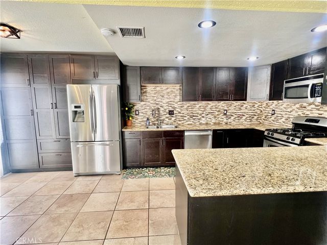 2225 Arabian, Corona, CA 92879