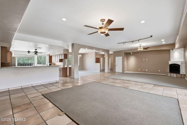 10401 E Plumeria Road, Tucson, AZ 85749