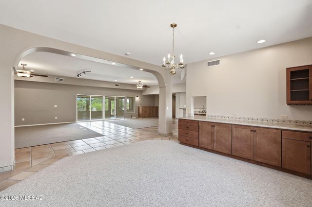 10401 E Plumeria Road, Tucson, AZ 85749