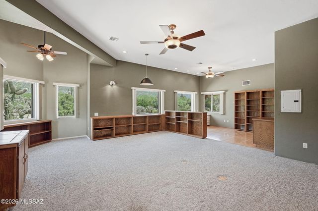 10401 E Plumeria Road, Tucson, AZ 85749