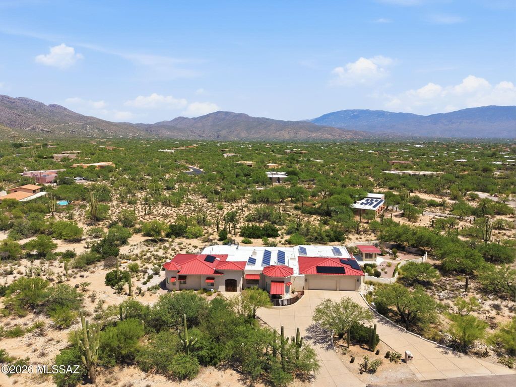 10401 E Plumeria Road, Tucson, AZ 85749