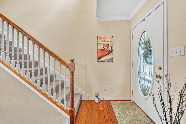 101 Briarcliff DR, Moneta, VA 24121